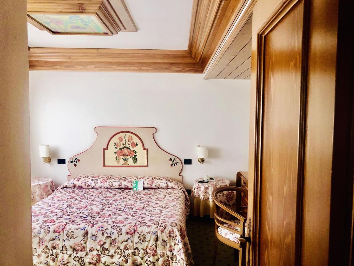 Hotel Alla Posta Alleghe Esterno foto