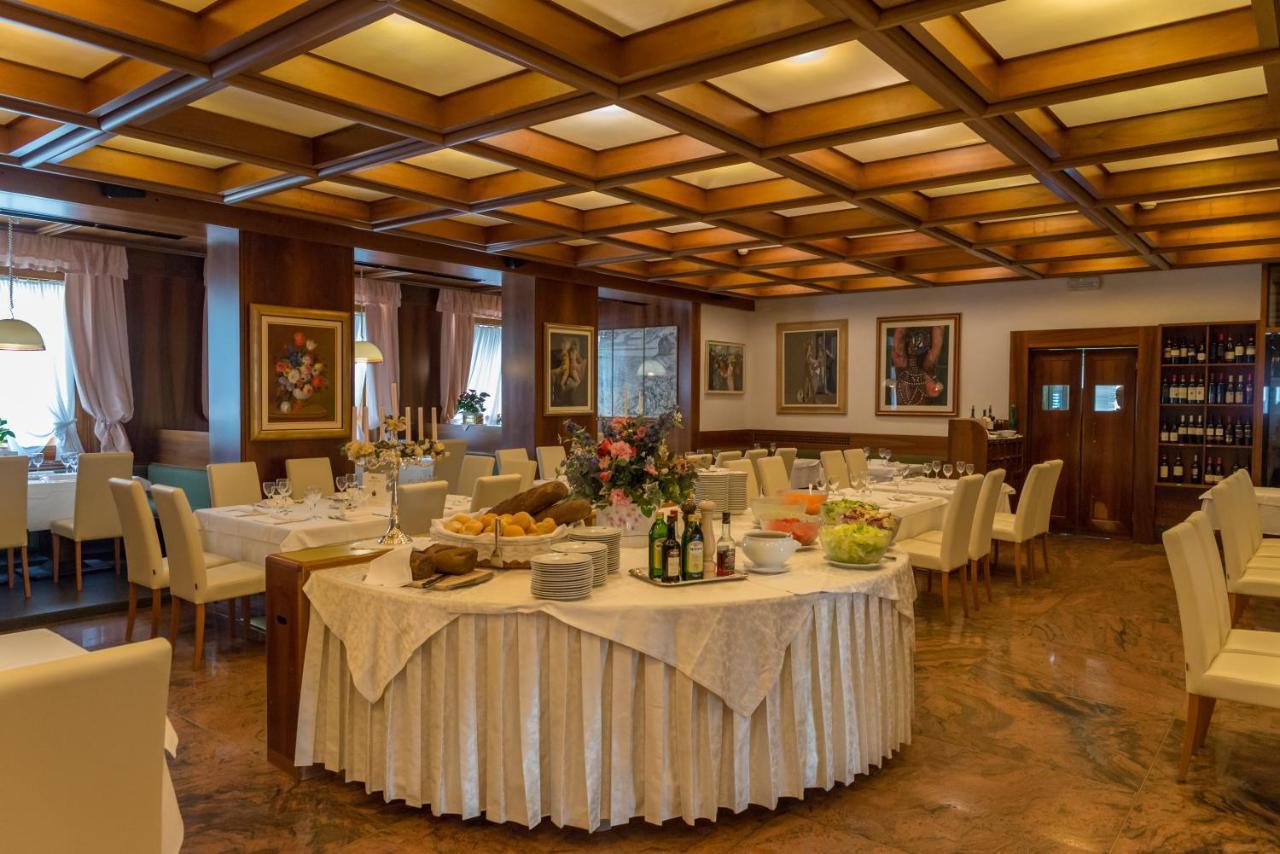 Hotel Alla Posta Alleghe Esterno foto