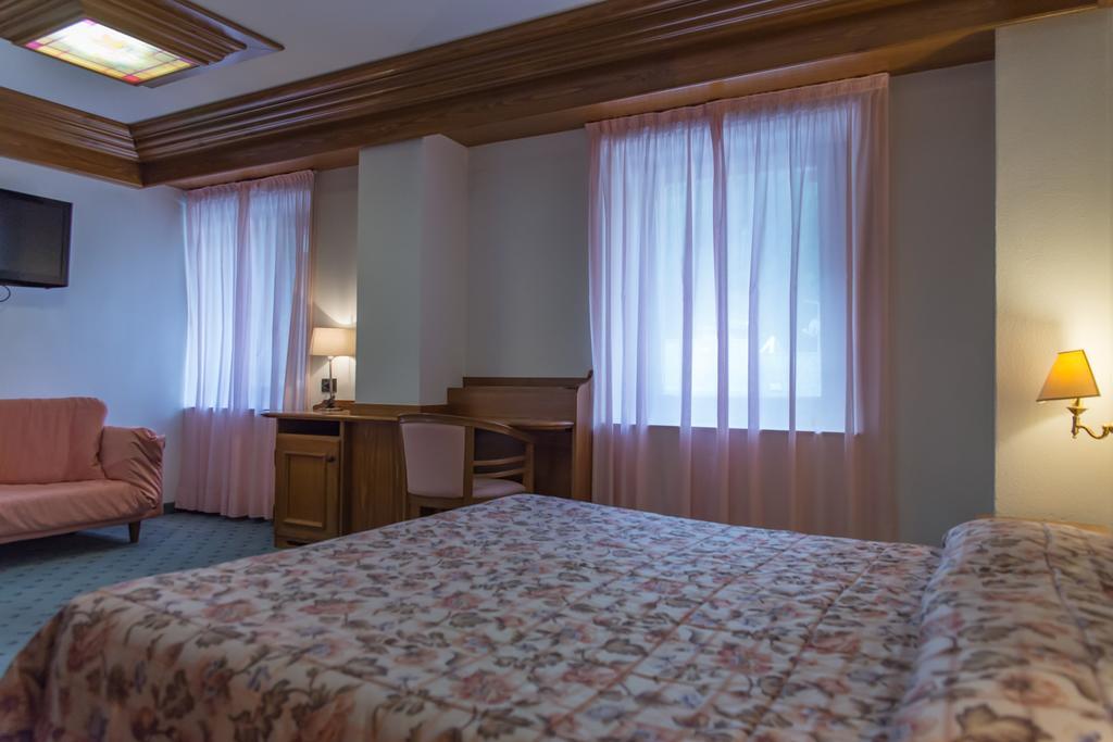 Hotel Alla Posta Alleghe Esterno foto