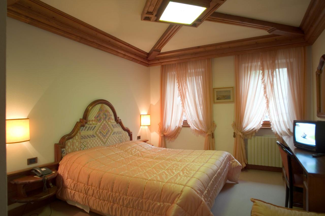 Hotel Alla Posta Alleghe Esterno foto