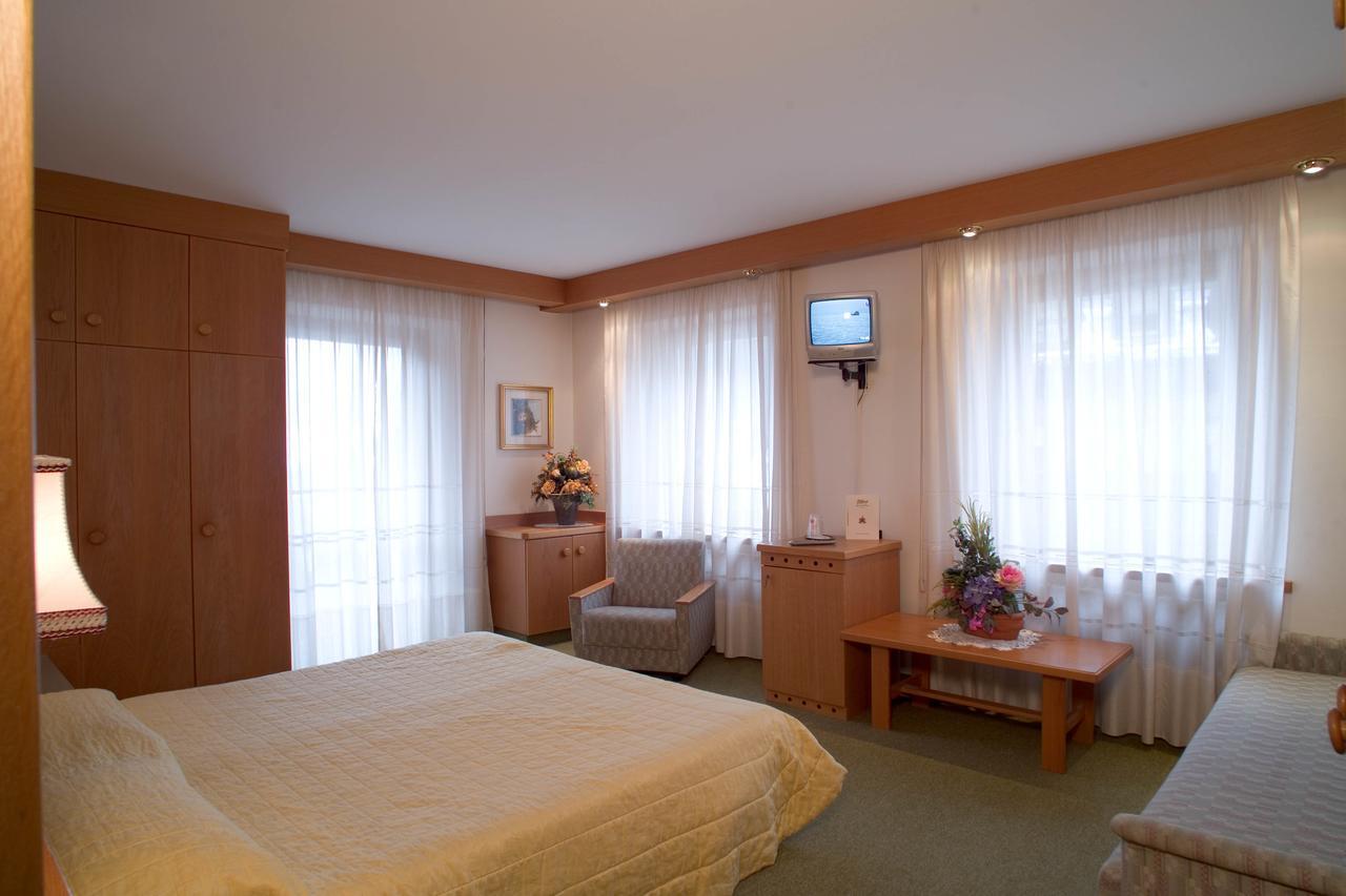 Hotel Alla Posta Alleghe Esterno foto