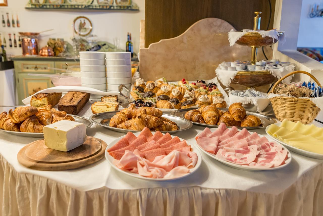 Hotel Alla Posta Alleghe Esterno foto