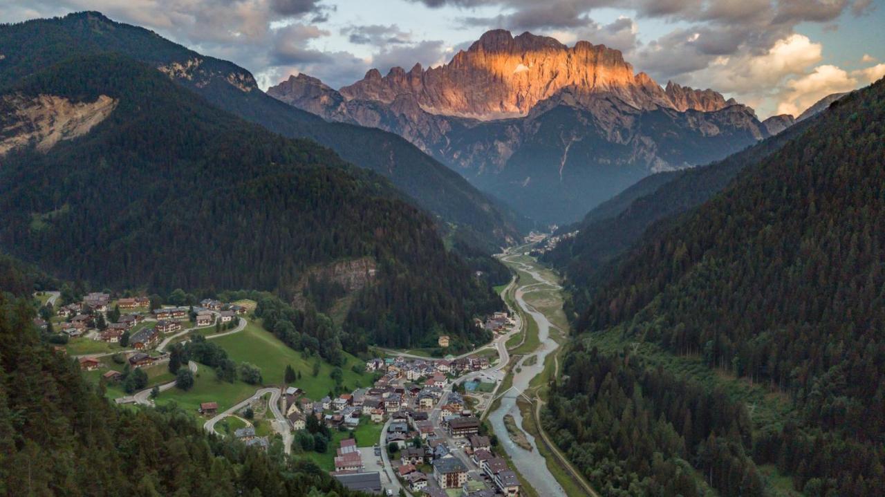Hotel Alla Posta Alleghe Esterno foto